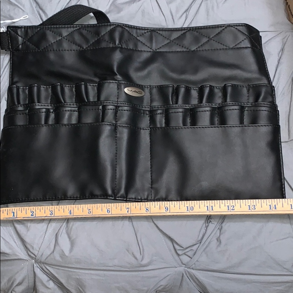 M.A.C  pro belt Apron brush etc holder